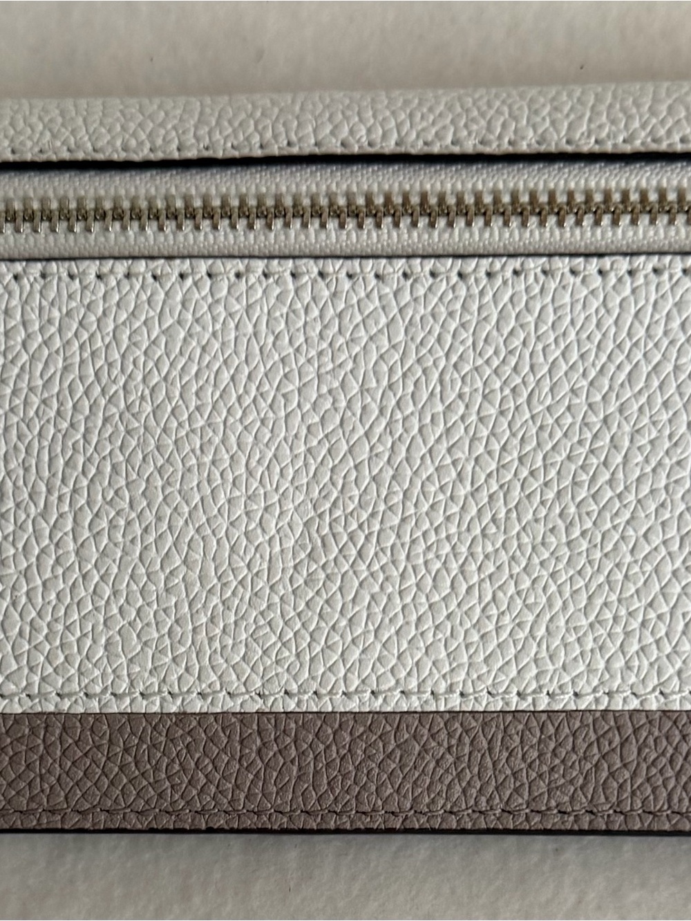 Kate Spade Wallet - Picture 2 of 11